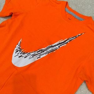 Nike Logo Short Sleeve Tee
